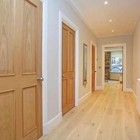 Joivy Refurbished Home On The Royal Mile إدنبرة المظهر الخارجي الصورة