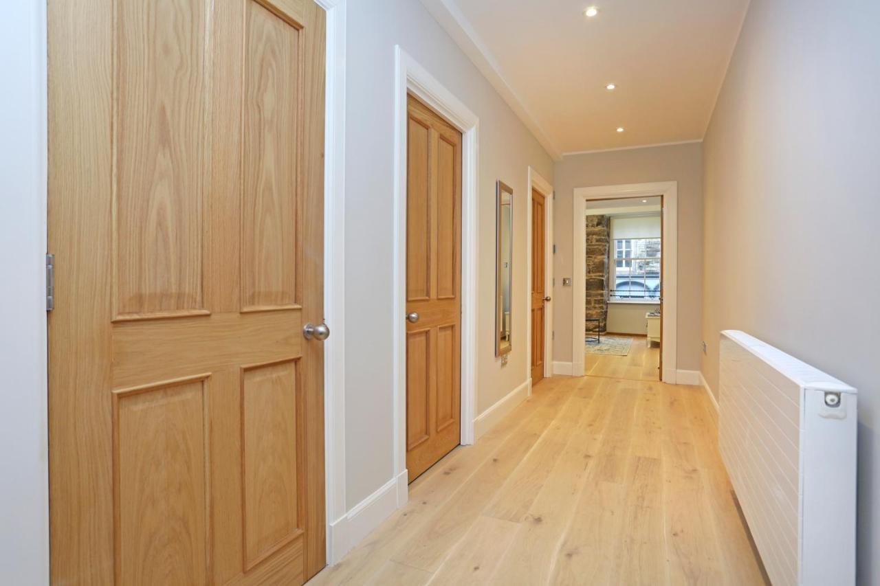 Joivy Refurbished Home On The Royal Mile إدنبرة المظهر الخارجي الصورة