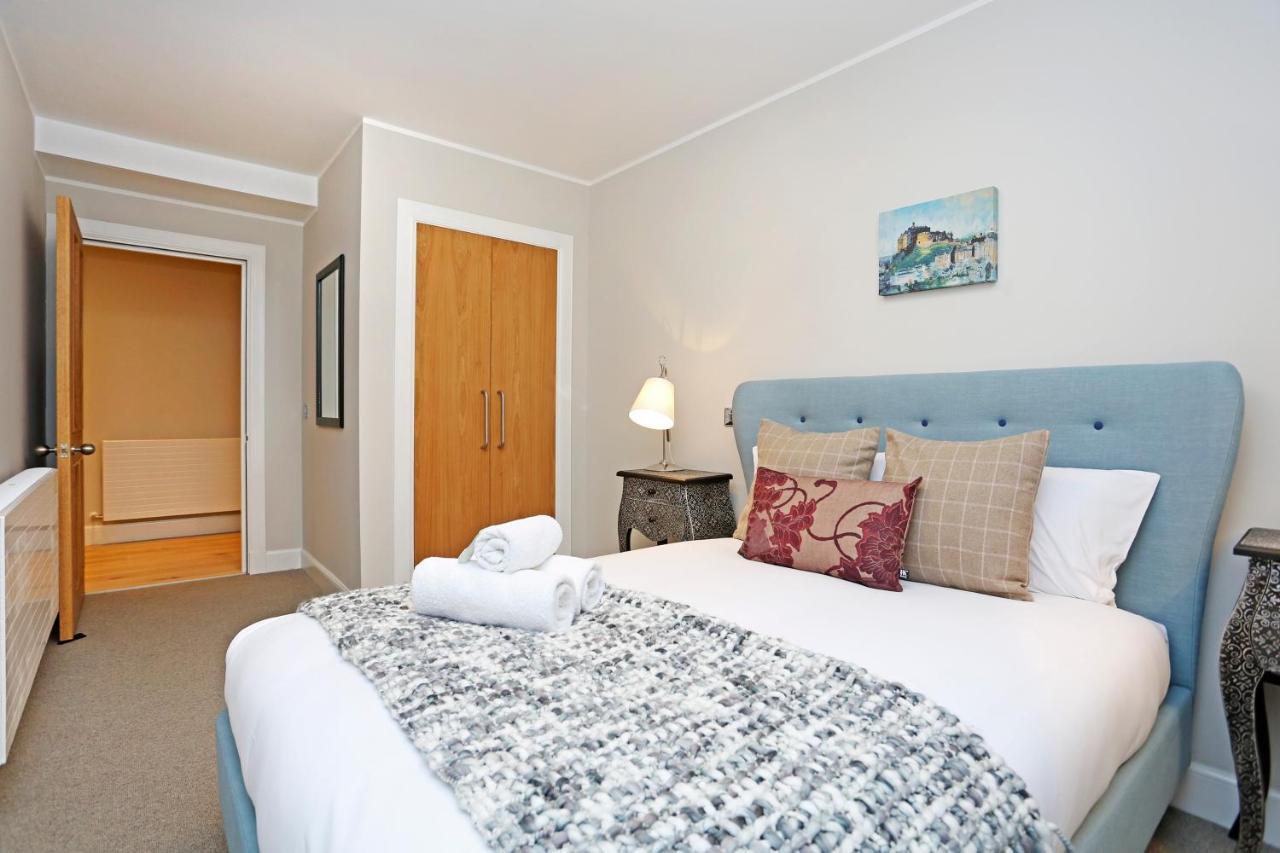 Joivy Refurbished Home On The Royal Mile إدنبرة المظهر الخارجي الصورة
