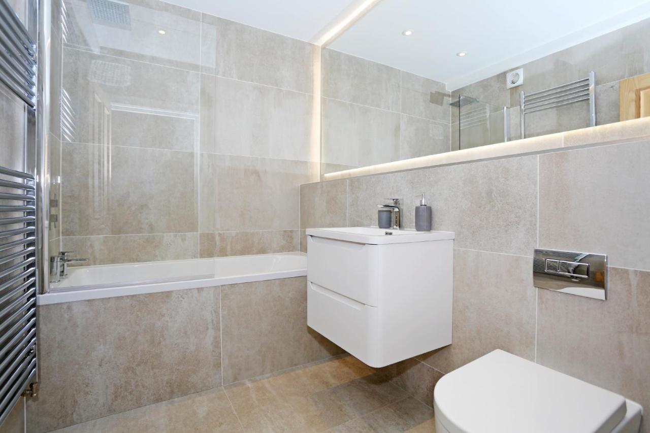Joivy Refurbished Home On The Royal Mile إدنبرة المظهر الخارجي الصورة