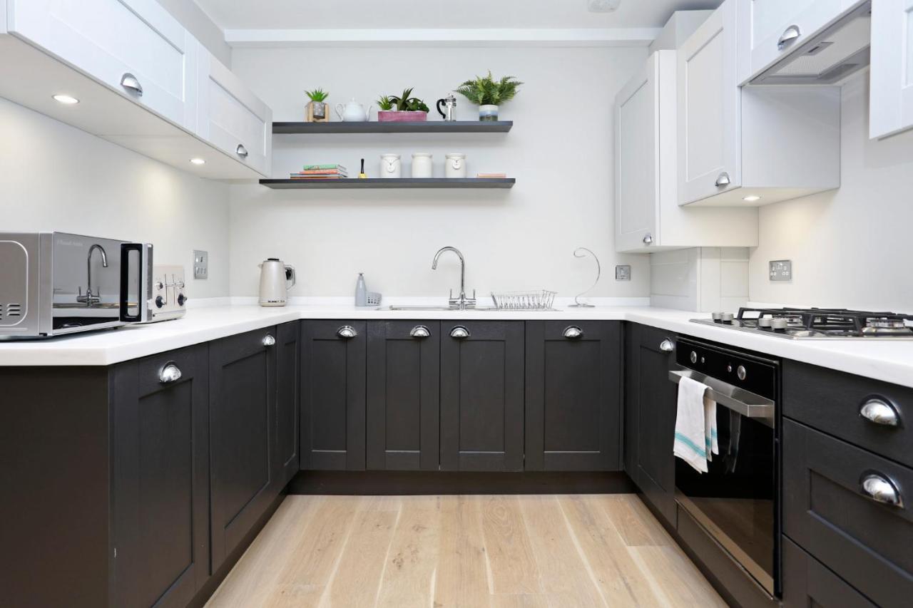 Joivy Refurbished Home On The Royal Mile إدنبرة المظهر الخارجي الصورة