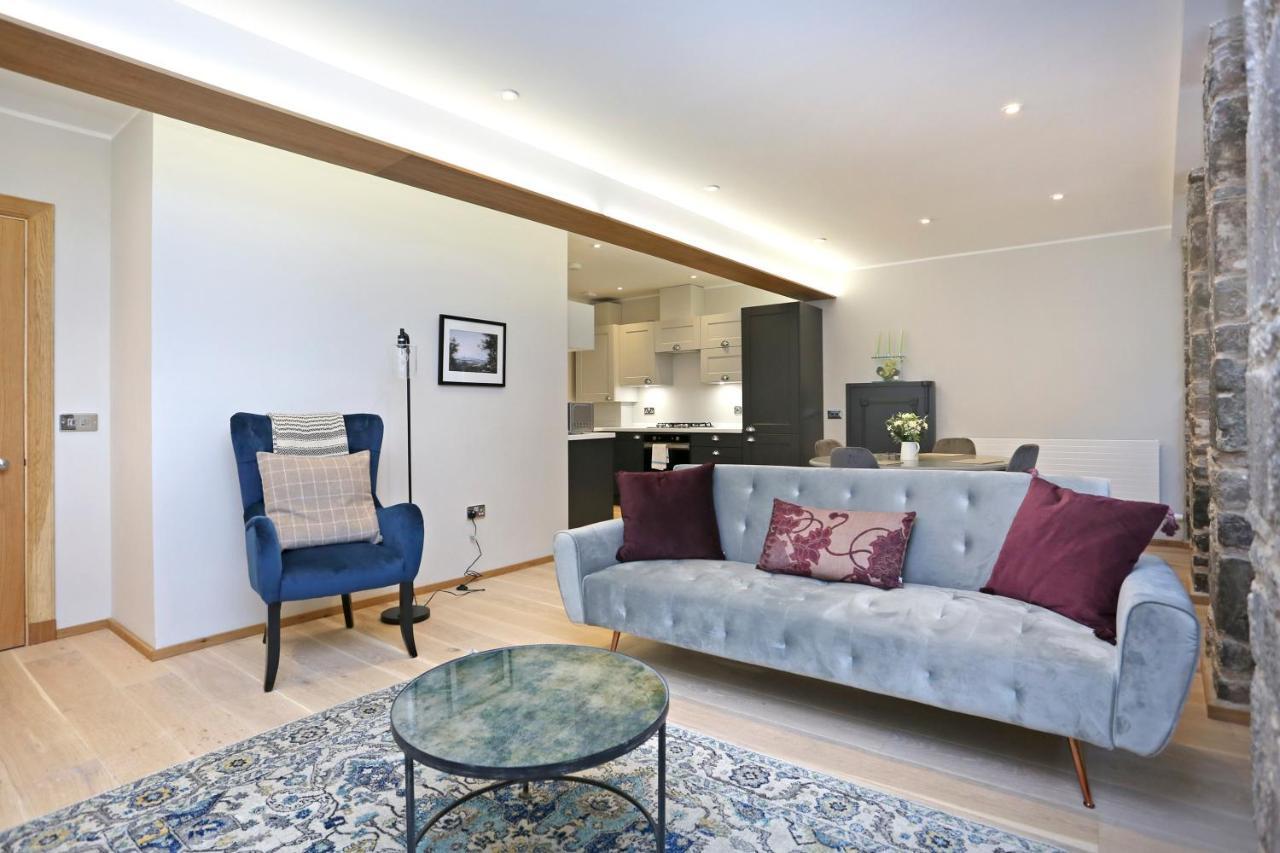 Joivy Refurbished Home On The Royal Mile إدنبرة المظهر الخارجي الصورة